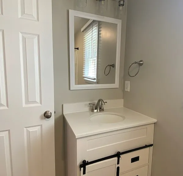 117 Cedardale Ln — Photo 3