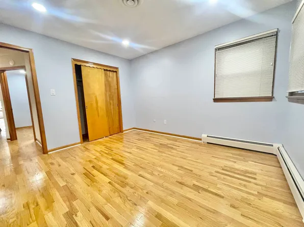 47 Country Village Court image 7 of 17