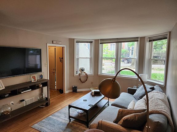4th image of 2610 N Magnolia Ave