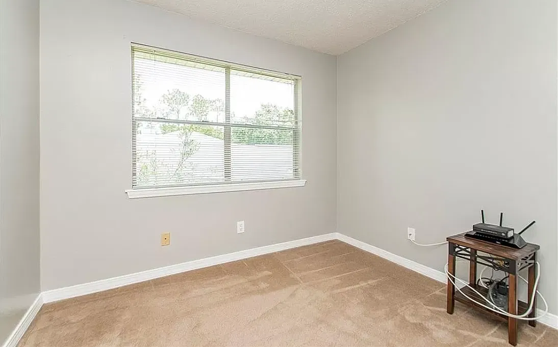 5 bed, 2673 sqft, $2,800 — Photo 2