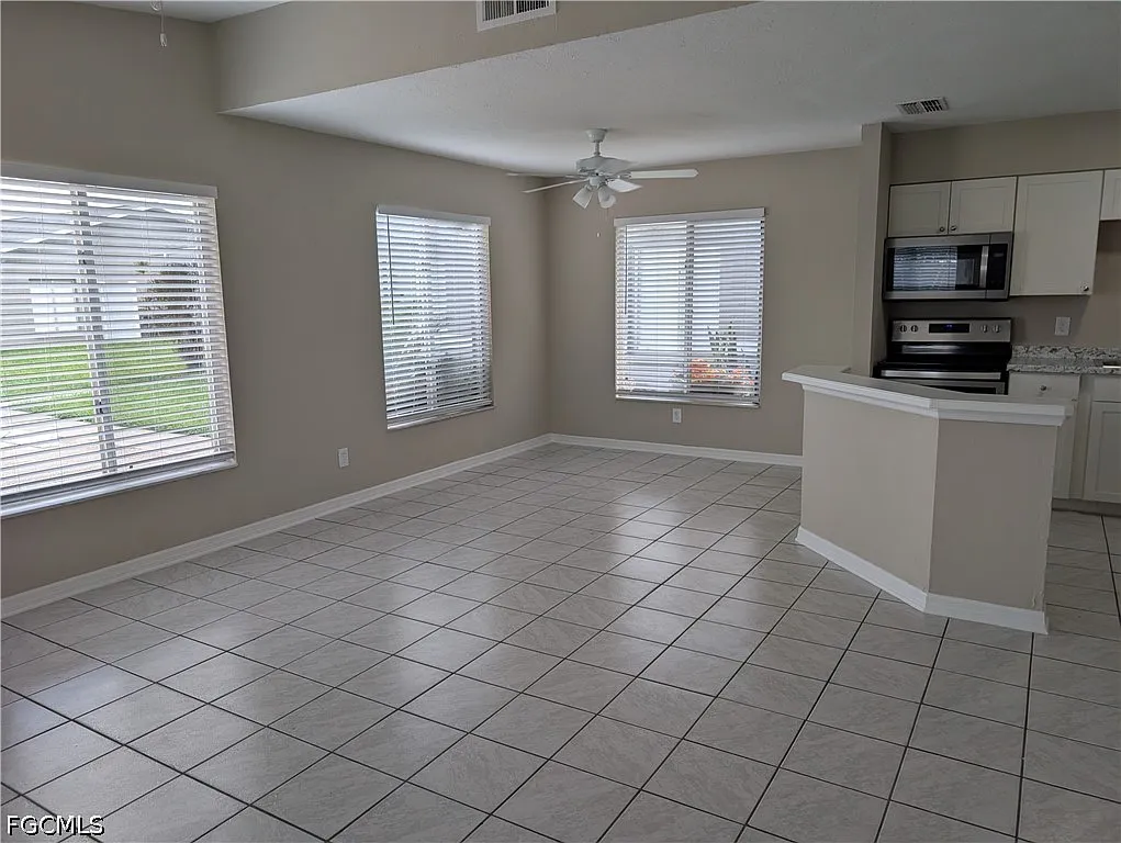 2 bed, 16.0 bath, 865 sqft, $1,200 — Photo 2