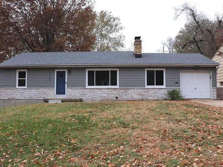 7724 Howe Dr — Photo 1