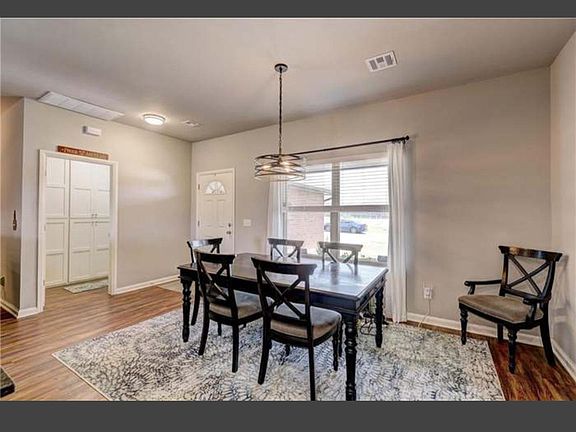 3rd image of 8512 SW 44th Ter