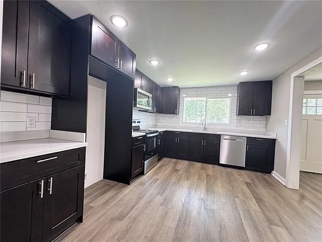 307 S Linden St — Photo 4