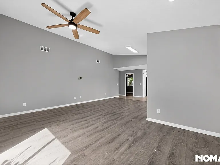 454 Loblolly Ln — Photo 6