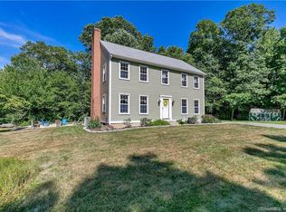 10 Acorn Dr, Westbrook, CT 06498