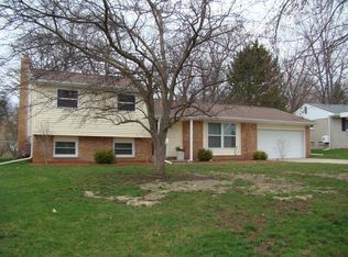 572 Birchwood Dr, Jackson, MI 49203