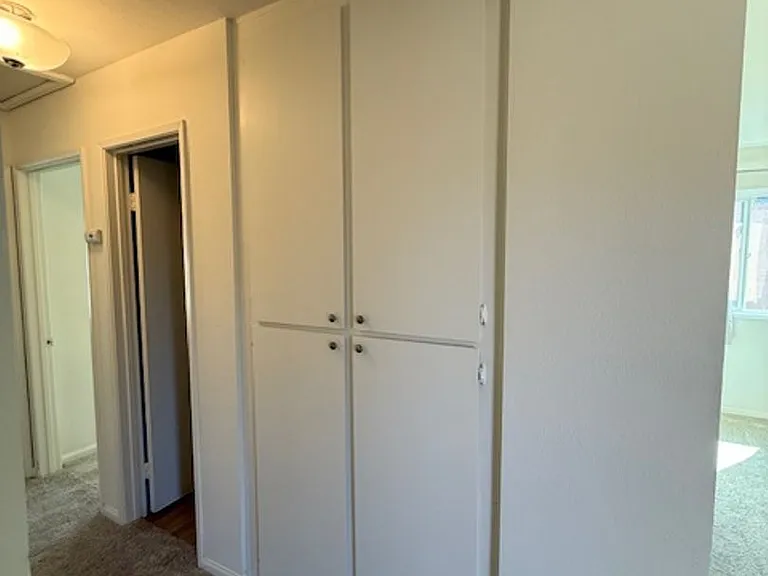 Very Nice 2 bedroom/2 Bathroom home close to Dining and Shopping — Photo 9