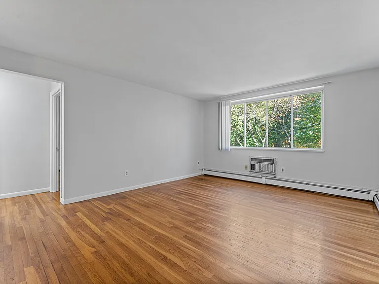 580 Cummins Hwy #15 — Photo 12