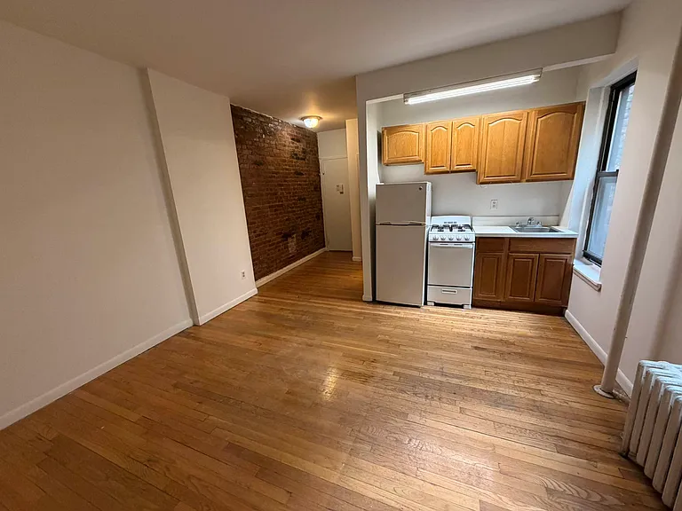 229 E 84th St #2F — Photo 2