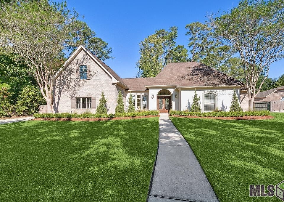 1st image of 520 Tanager Dr