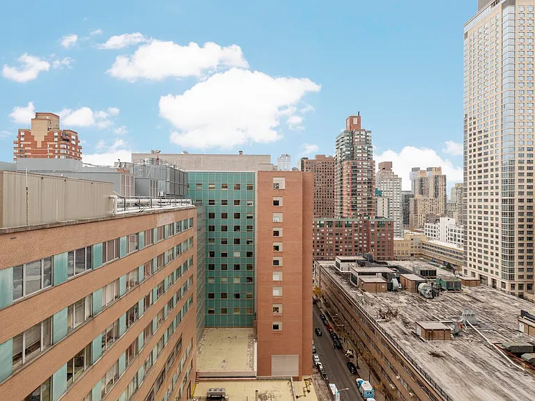Columbus Cir #N18G — Photo 7