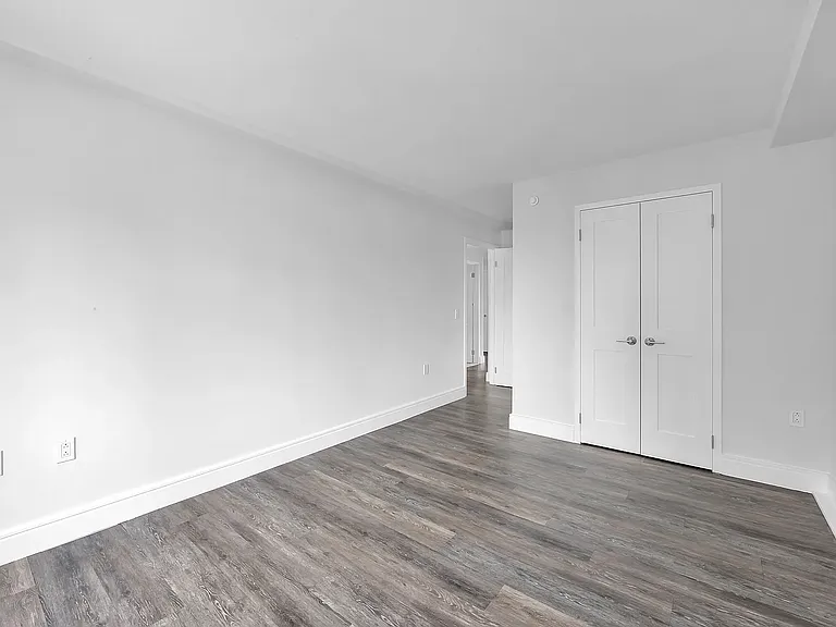 354 E 91st St #1401 — Photo 8