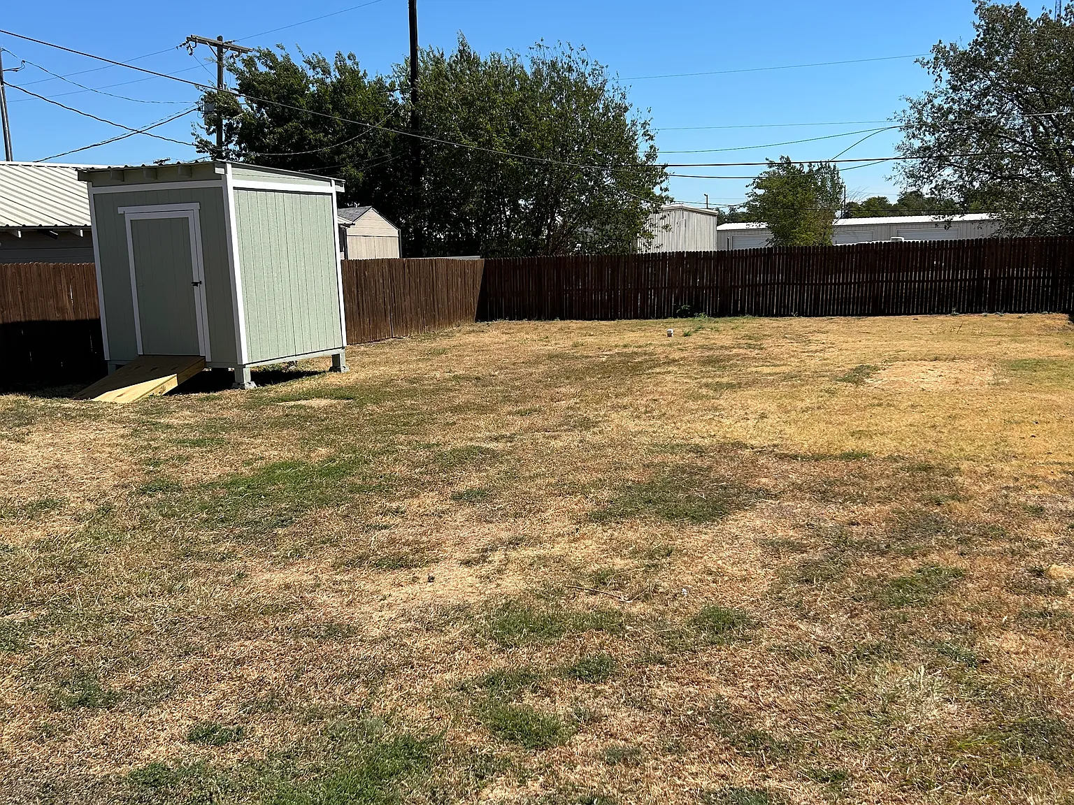 4 bed, 1100 sqft, $2,150 — Photo 4