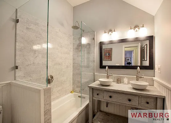 Sold by Warburg | media 19