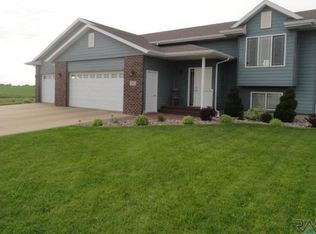 730 W 5th St, Tea, SD 57064