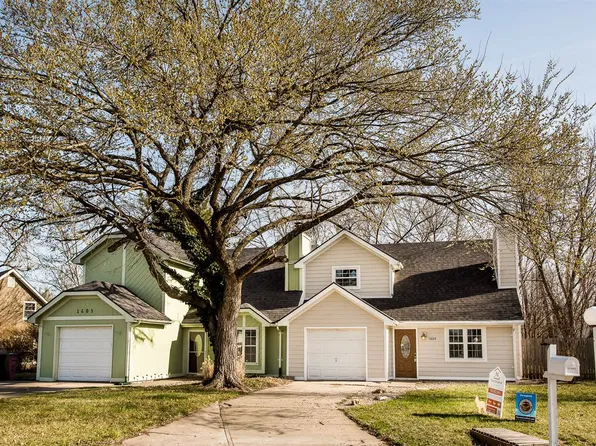 1605 Green Valley Cir, Manhattan, KS 66502