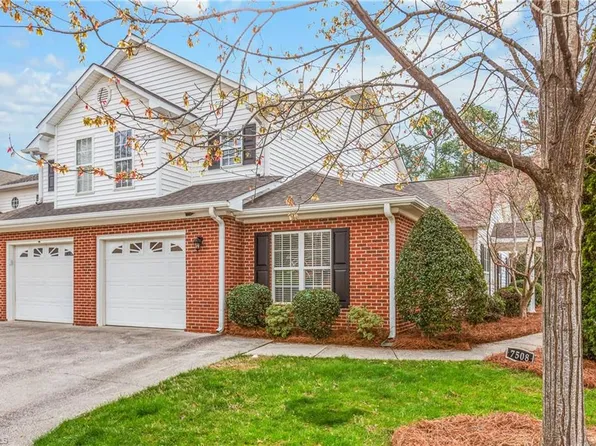 7508 Riverside Ct, Clemmons, NC 27012