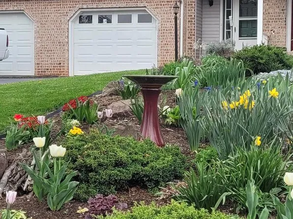 8 Heron Dr, Denver, PA 17517