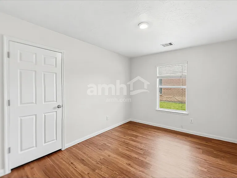 3934 Hawthorn Glen Ct — Photo 14