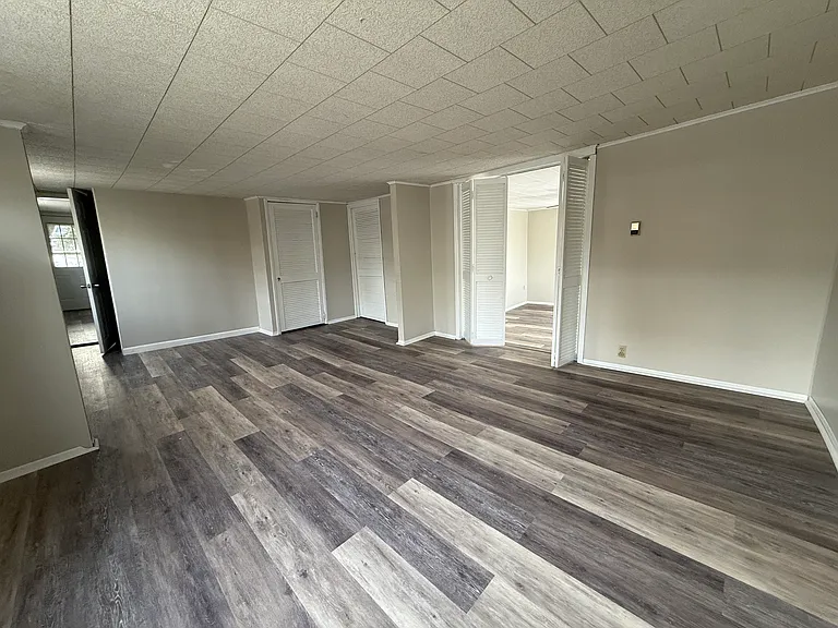 109 Chapel St — Photo 9