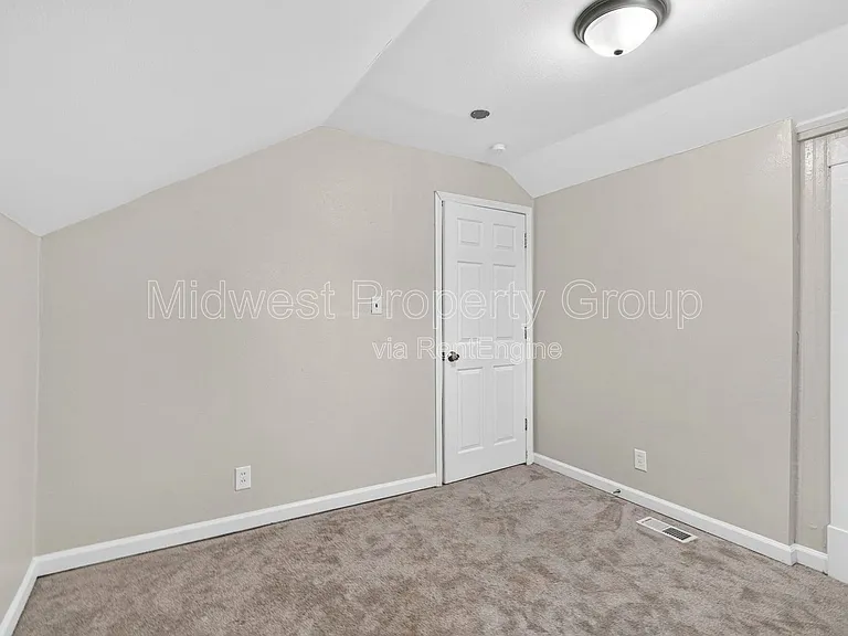 3610 Manhattan Ave — Photo 19