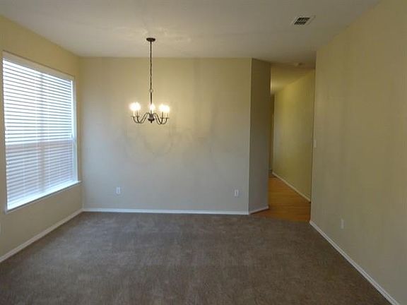 2nd image of 1037 Silver Spur Ln