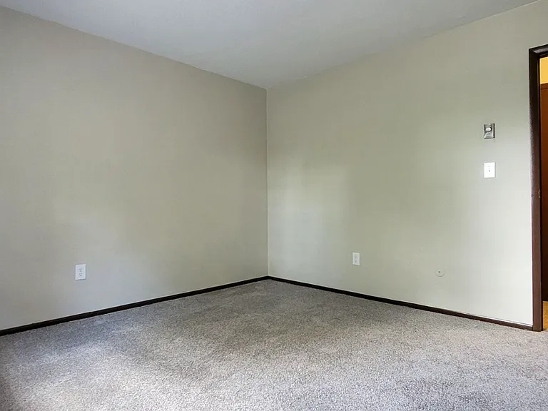 Sanlor Apartments — Photo 10