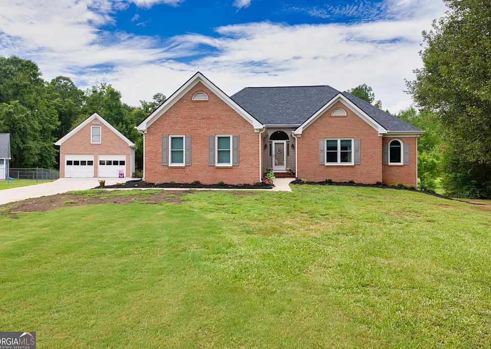 1st image of 3145 Castlewood Dr