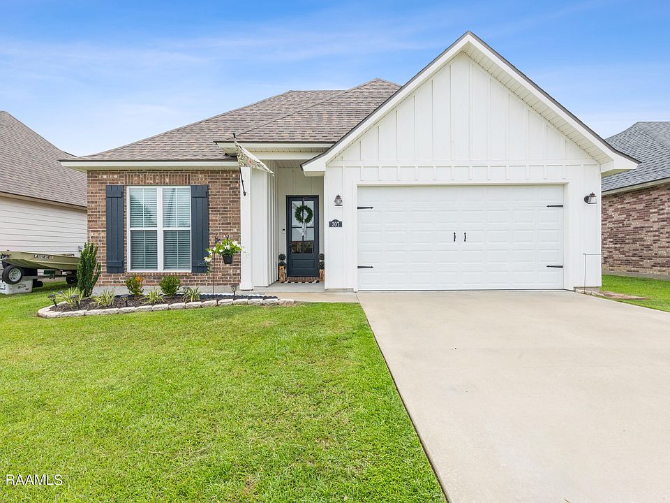 1st image of 307 Adry Ln