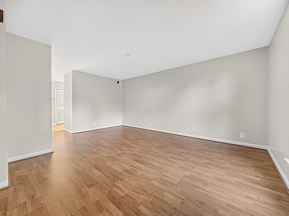 5th image of 1011 Murfreesboro Rd Unit G7