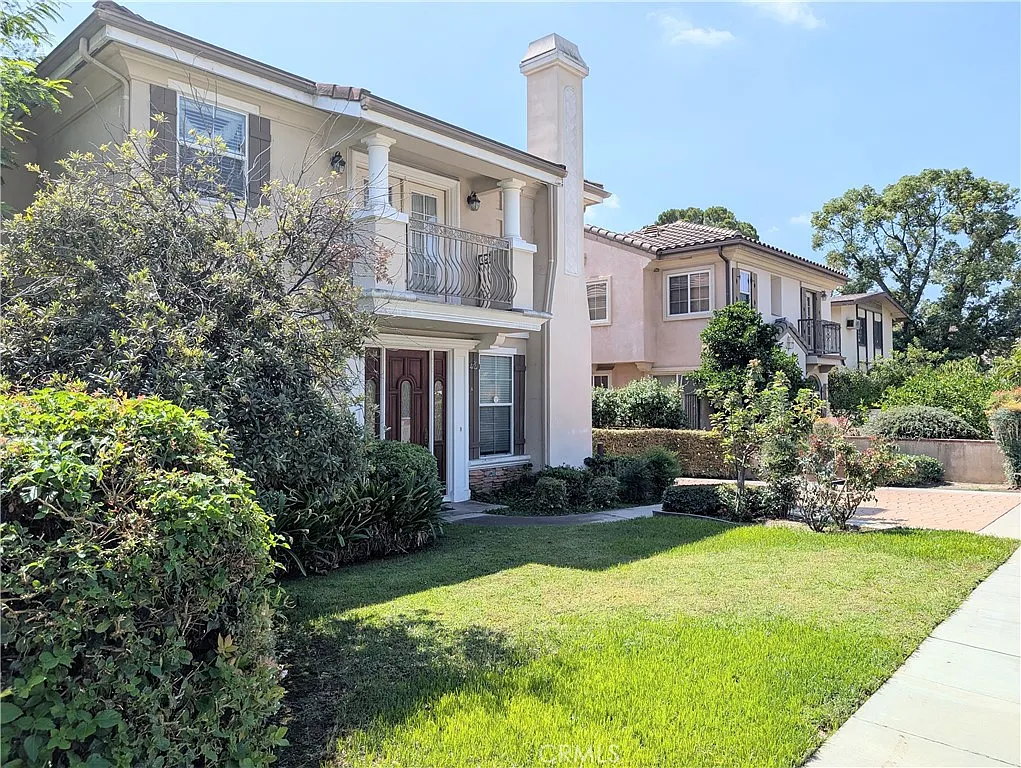 3 bed, 2.5 bath, 1693 sqft, $4,250 — Photo 3