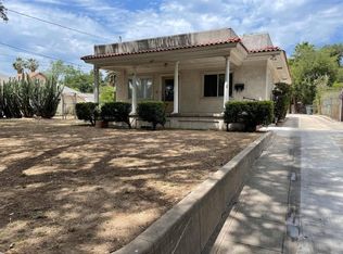 1833 N Summit Ave, Pasadena, CA 91103
