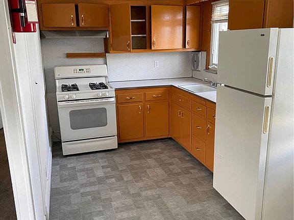 4th image of 242 Westervelt Pl #2