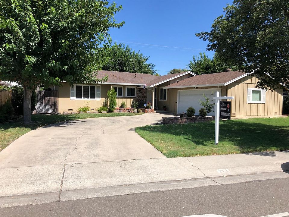 1st image of 213 E El Campo Ave