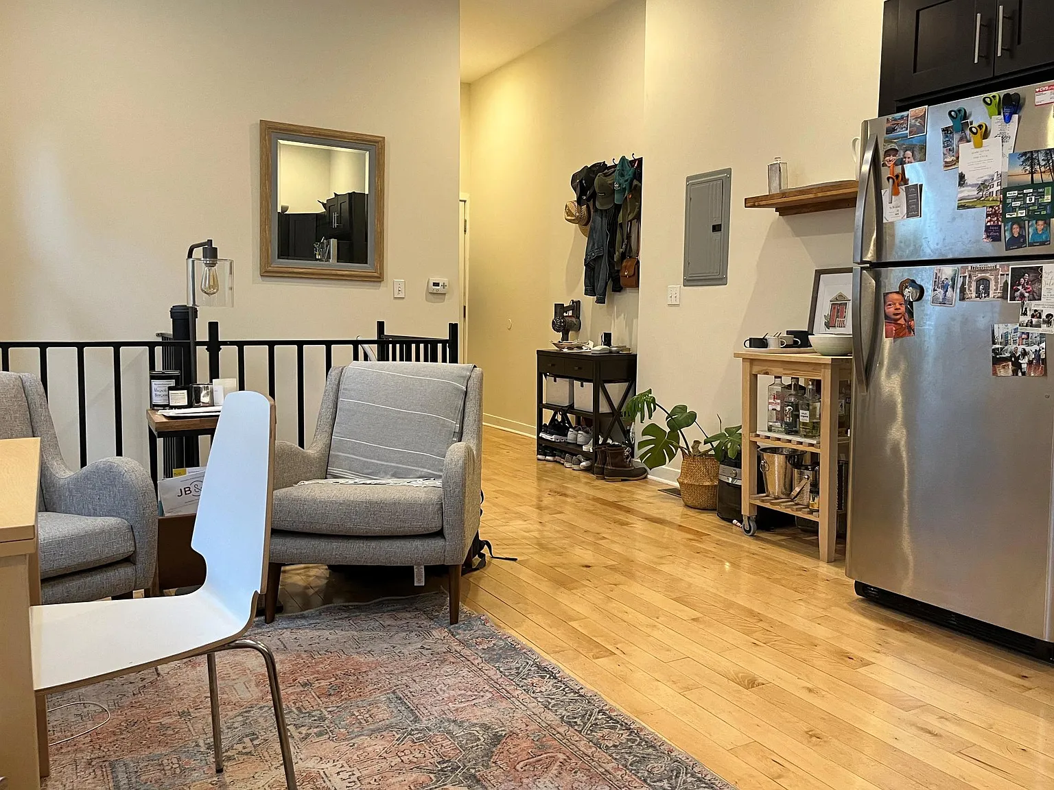 2 bed, 1050 sqft, $2,799 — Photo 2