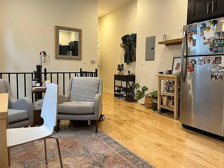 317 S 6th St #1R — Photo 1