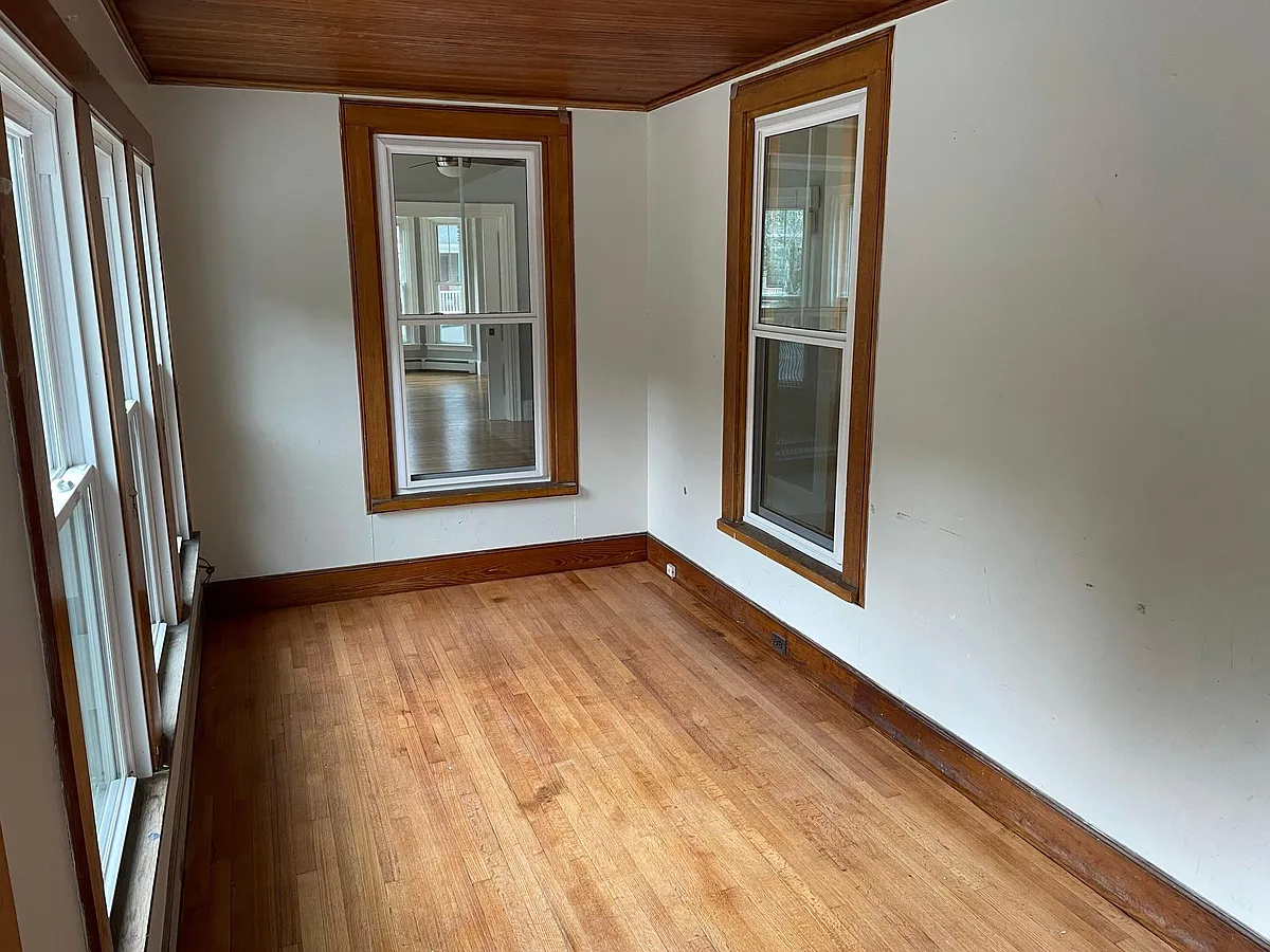 Building Photo - 148 Forest St #1