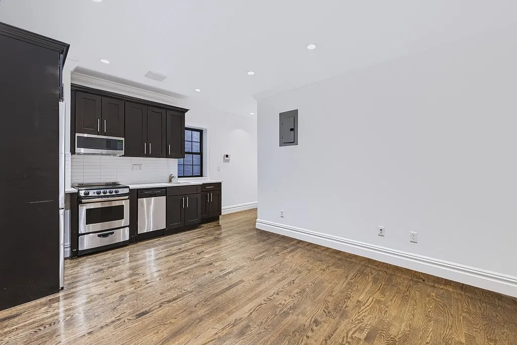 42 Sidney Place — Photo 2