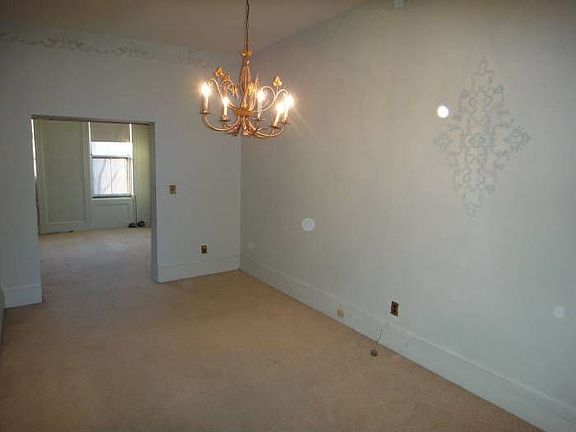 Living room/dining room