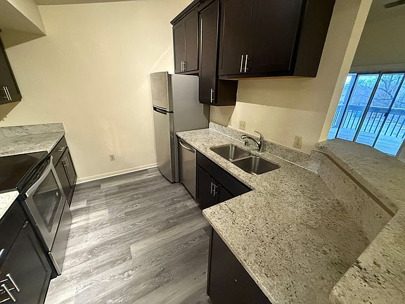 4th image of 10051 W Lisbon Ave #10085