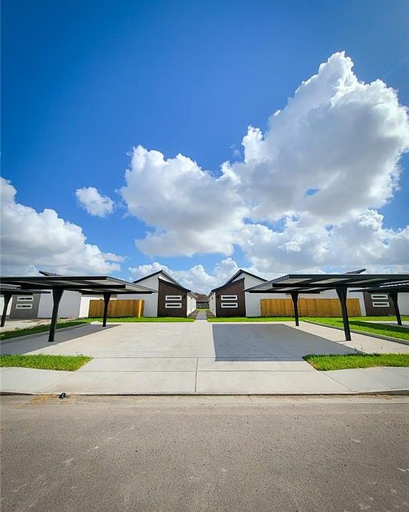 1st image of 1404 W Platinum Dr #2