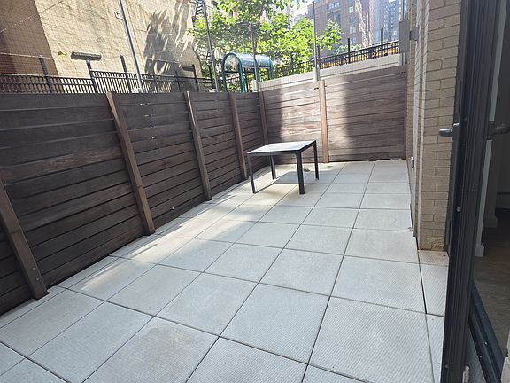 3rd image of 411 35th St #2P