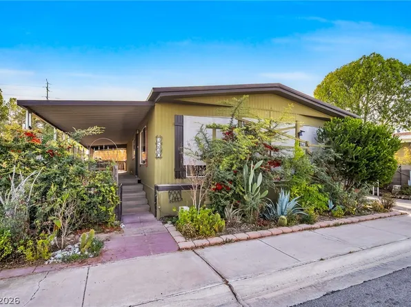 3530 Katmai Dr, Las Vegas, NV 89122