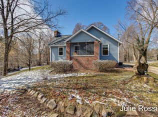 157 Cummings Ave SW, Grand Rapids, MI 49534