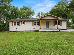 308 N Georgia Ave, Etowah, TN 37331