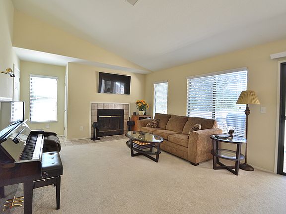 2nd image of 7118 Cross Creek Cir APT C