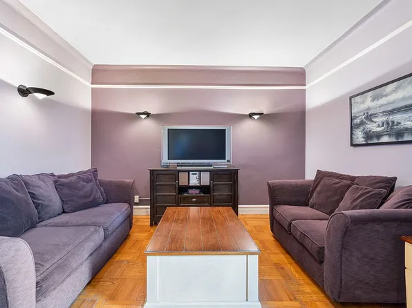 7666 Austin St APT 4K, Flushing, NY 11375