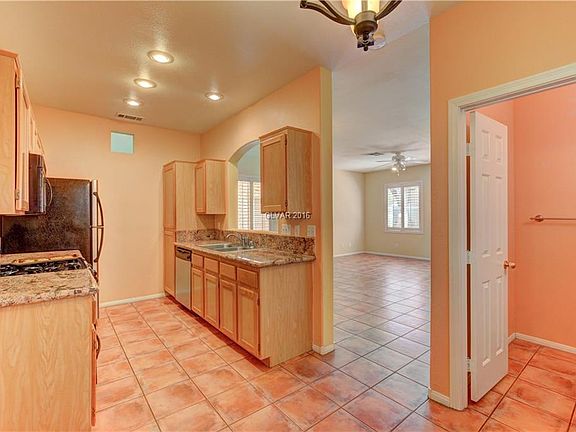 3rd image of 9905 Camino Loma Verde Ave
