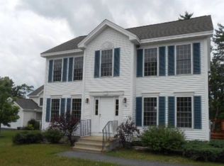 56 Treetop Ln, Manchester, NH 03102